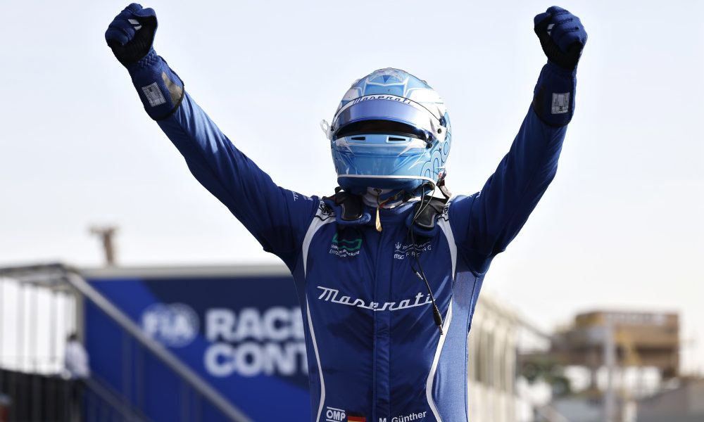Battle of Titans: Guenther Secures Triumph over Rowland in Historic Tokyo E-Prix Victory