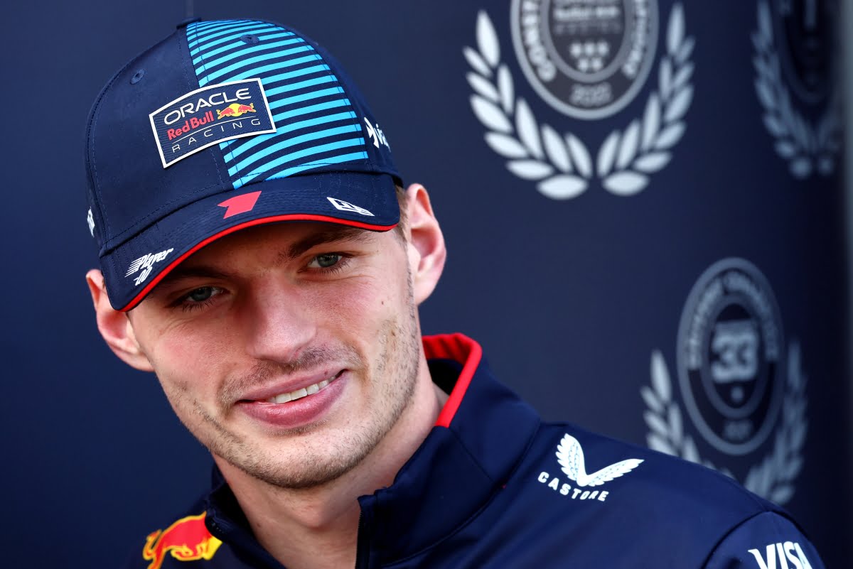 Verstappen Stays Loyal: Fends Off Mercedes F1 Rumors to Continue Dominance with Red Bull