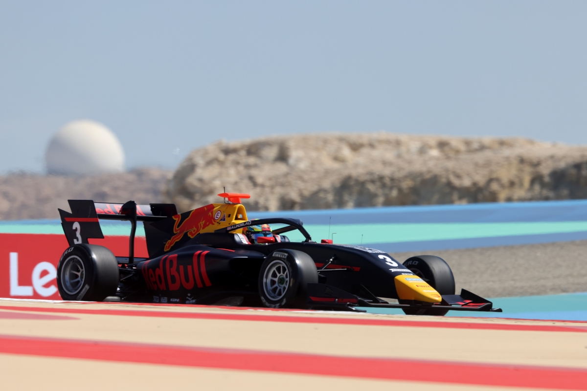 Thrilling Victory: Lindblad Surges Past ART Drivers for Bahrain F3 Sprint Triumph