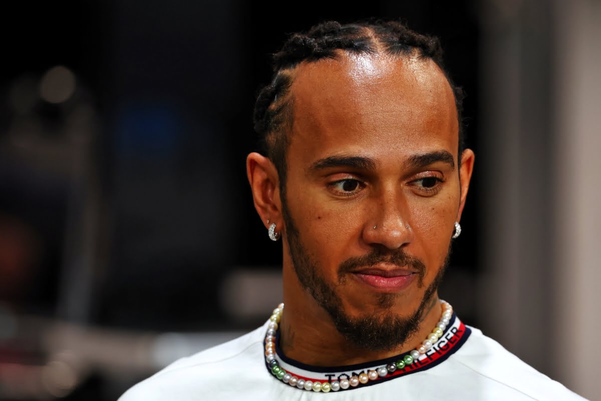 Hamilton draws parallels between Red Bull F1 tension and McLaren era struggle