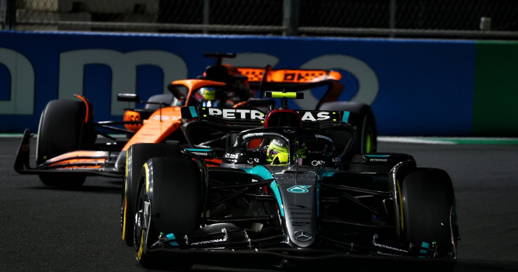 Hamilton demands big Mercedes changes