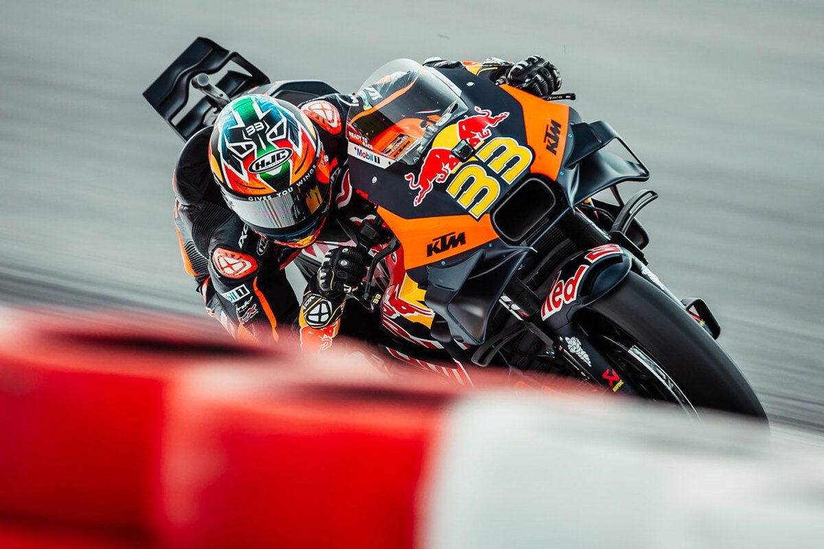 Navigating the Fast Lane: The New Challenges Facing MotoGP Rookies in Their Debut Year