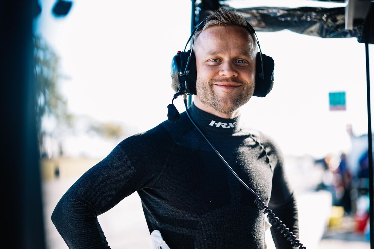 Felix Rosenqvist Lights Up the Track in Thrilling IndyCar Season Opener Practice at St. Petersburg