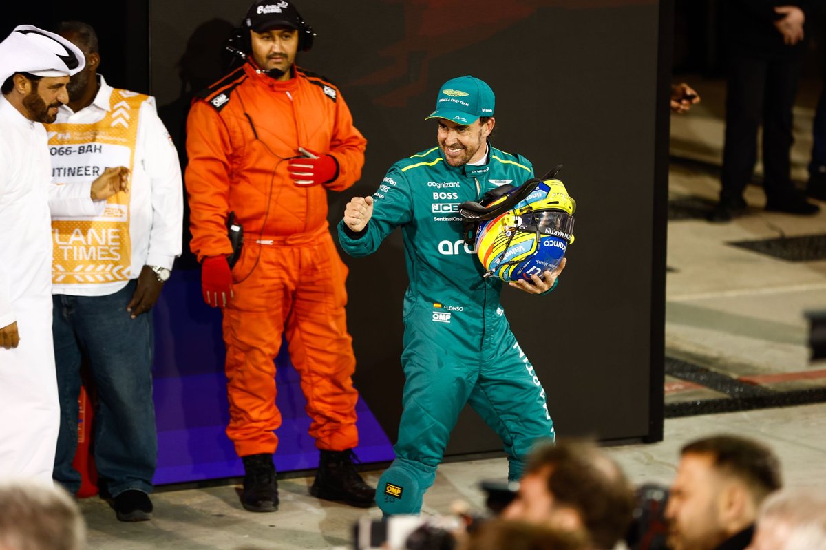 Alonso Astonishes with Astounding Qualifying Performance for Aston Martin in F1