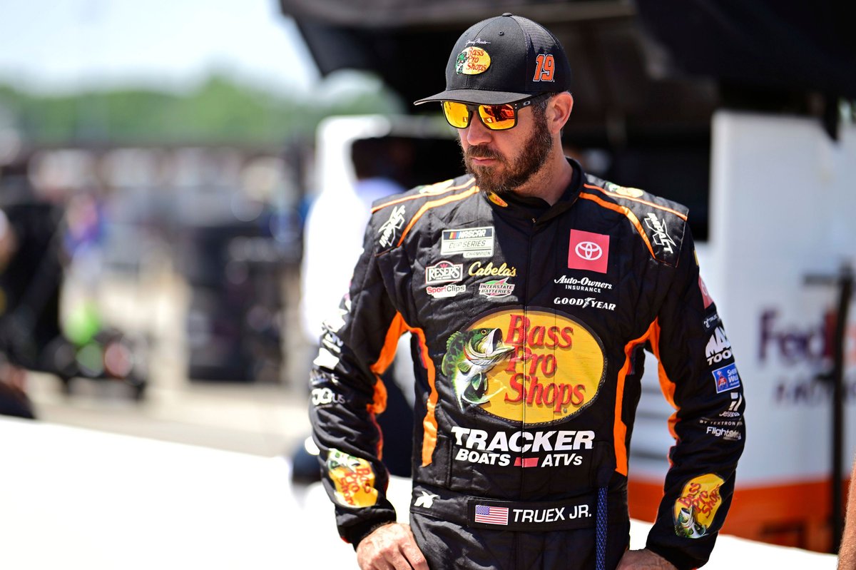 Truex Takes on the Short Track Challenge at Richmond