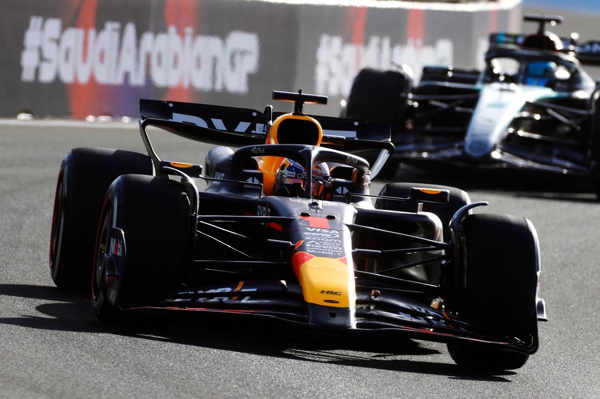 Verstappen Shines in Saudi Arabian Grand Prix Practice as Zhou's Crash Halts Proceedings