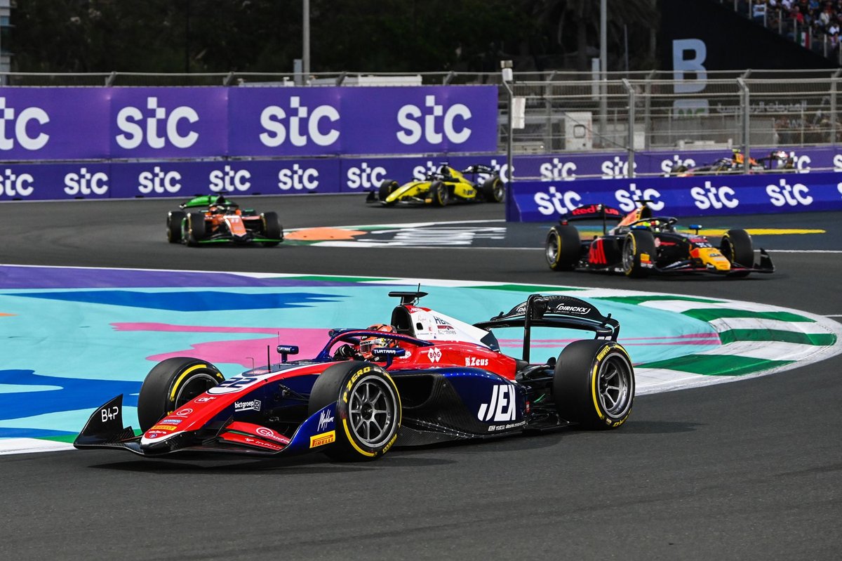 Thrilling Triumph: Verschoor Claims Victory in F2 Saudi Arabia Sprint Race