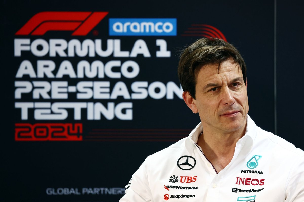 Navigating the Controversy: Wolff Urges F1 Leaders to Steer in the Right Direction