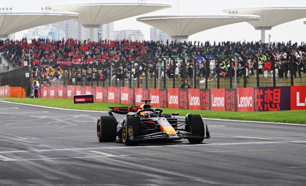 Verstappen Reigns Supreme with Commanding Victory at the Chinese GP Sprint