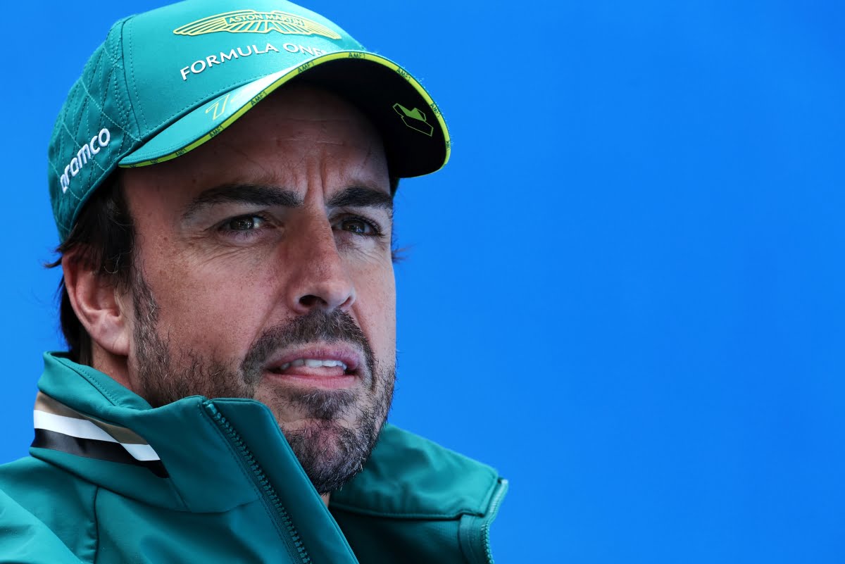 Analyzing the Uncertainty: Alonso's Contract Renewal with Aston Martin F1