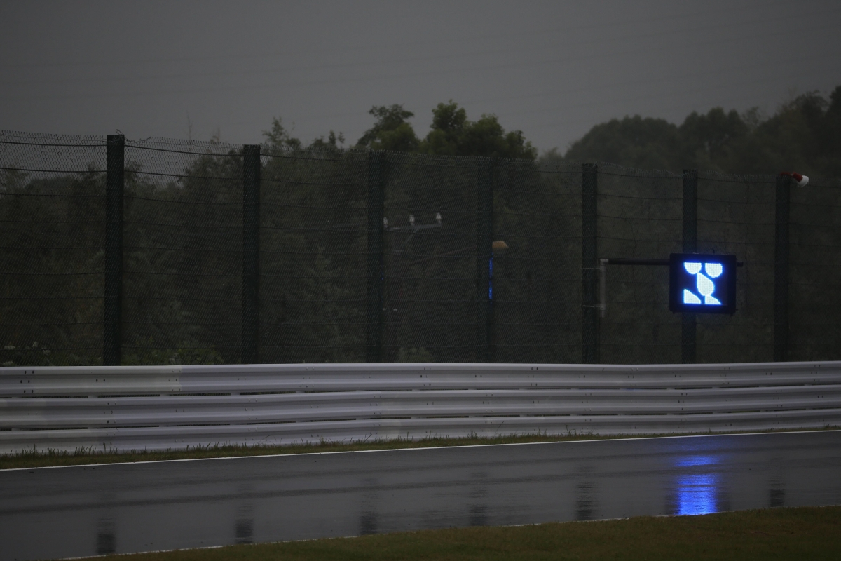 Racing Against the Elements: The Thrilling Drama of the F1 Japanese Grand Prix's Rain Forecast at Suzuka