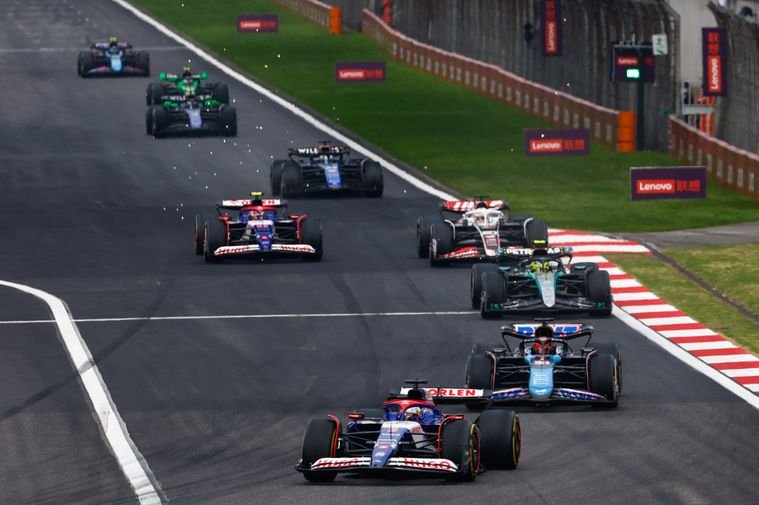 Thrilling Drama: Ricciardo's Lightning Speed Cuts Through the Chaos in China