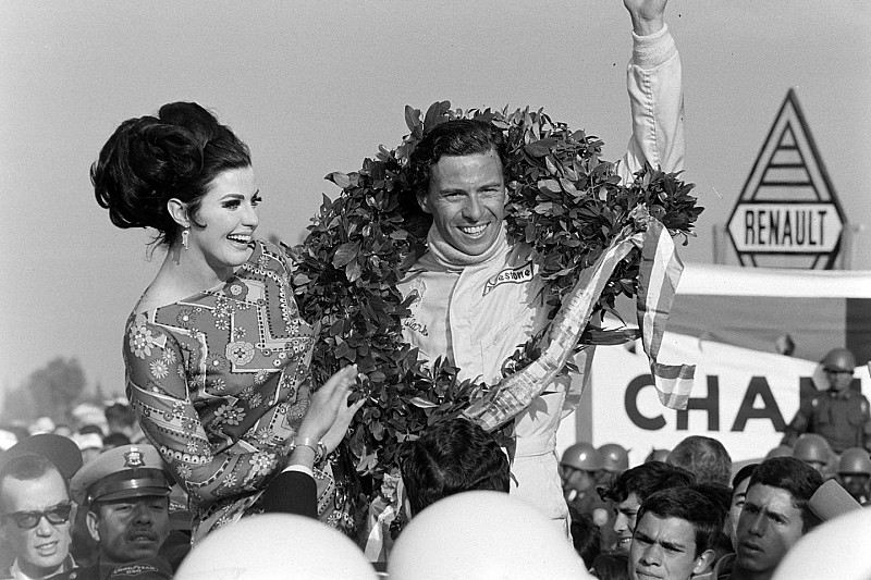 Unforgettable Moments: Jim Clark's Spectacular Top 10 Performances Across Racing Circuits