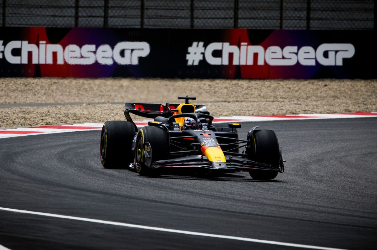 Verstappen Triumphs Over Hamilton in Thrilling F1 Chinese Grand Prix Sprint
