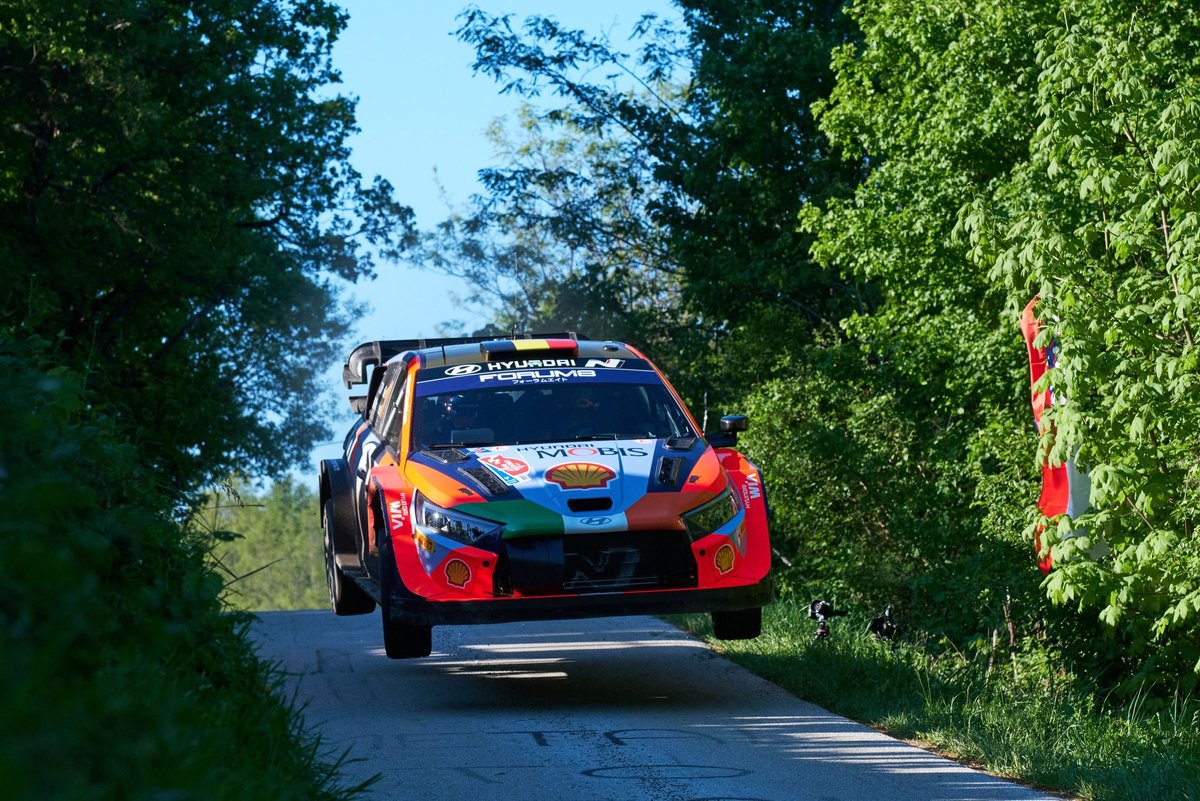 Battle Royale in WRC Croatia: Neuville Defies Evans in Thrilling Display of Skill