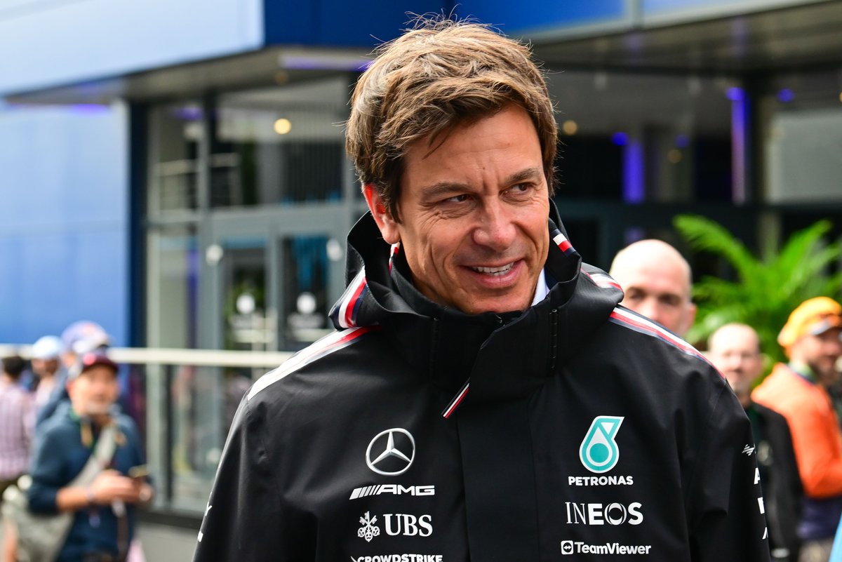 Crossroads Ahead: Toto Wolff's Dilemma with Mercedes' Future F1 Drivers