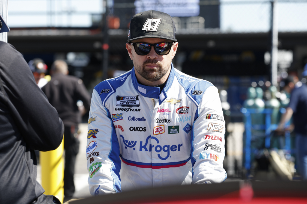 Intense Rivalry Ignited: Busch and Stenhouse Clash in All-Star Showdown