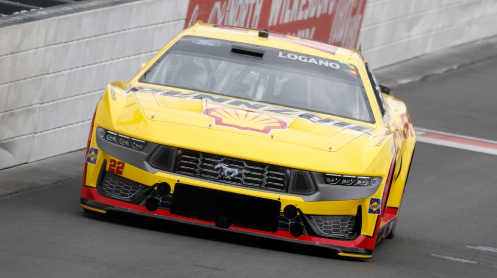 Joey Logano Takes the Lead and JGR Victory in Pit Crew Challenge Triumph!