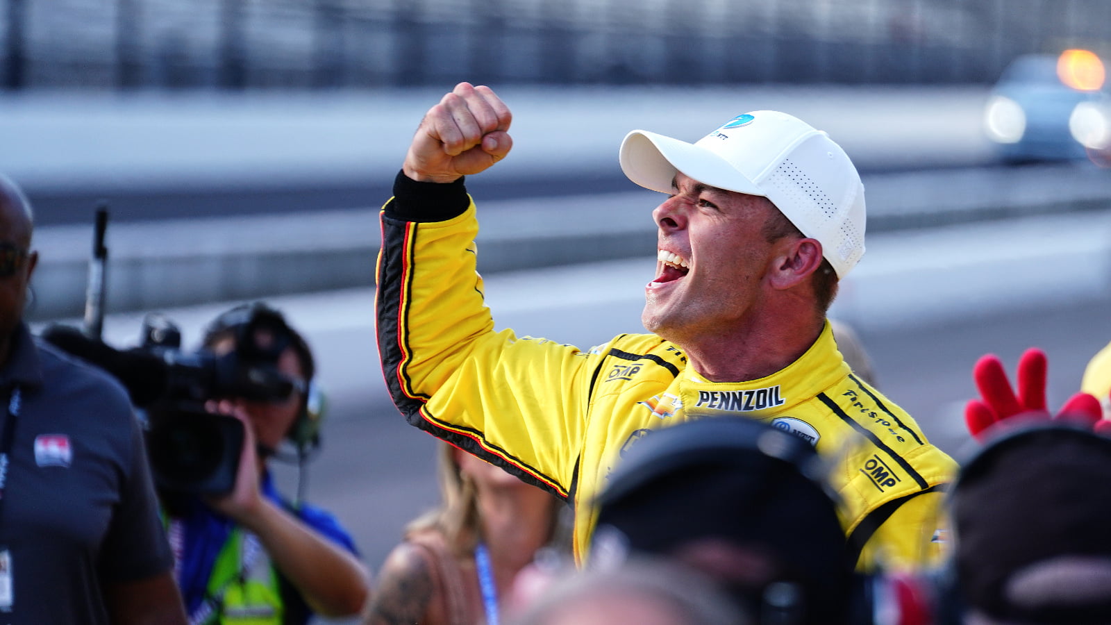 The Thrilling Triumph: McLaughlin Secures Indy 500 Pole as Penske Dominates Front Row