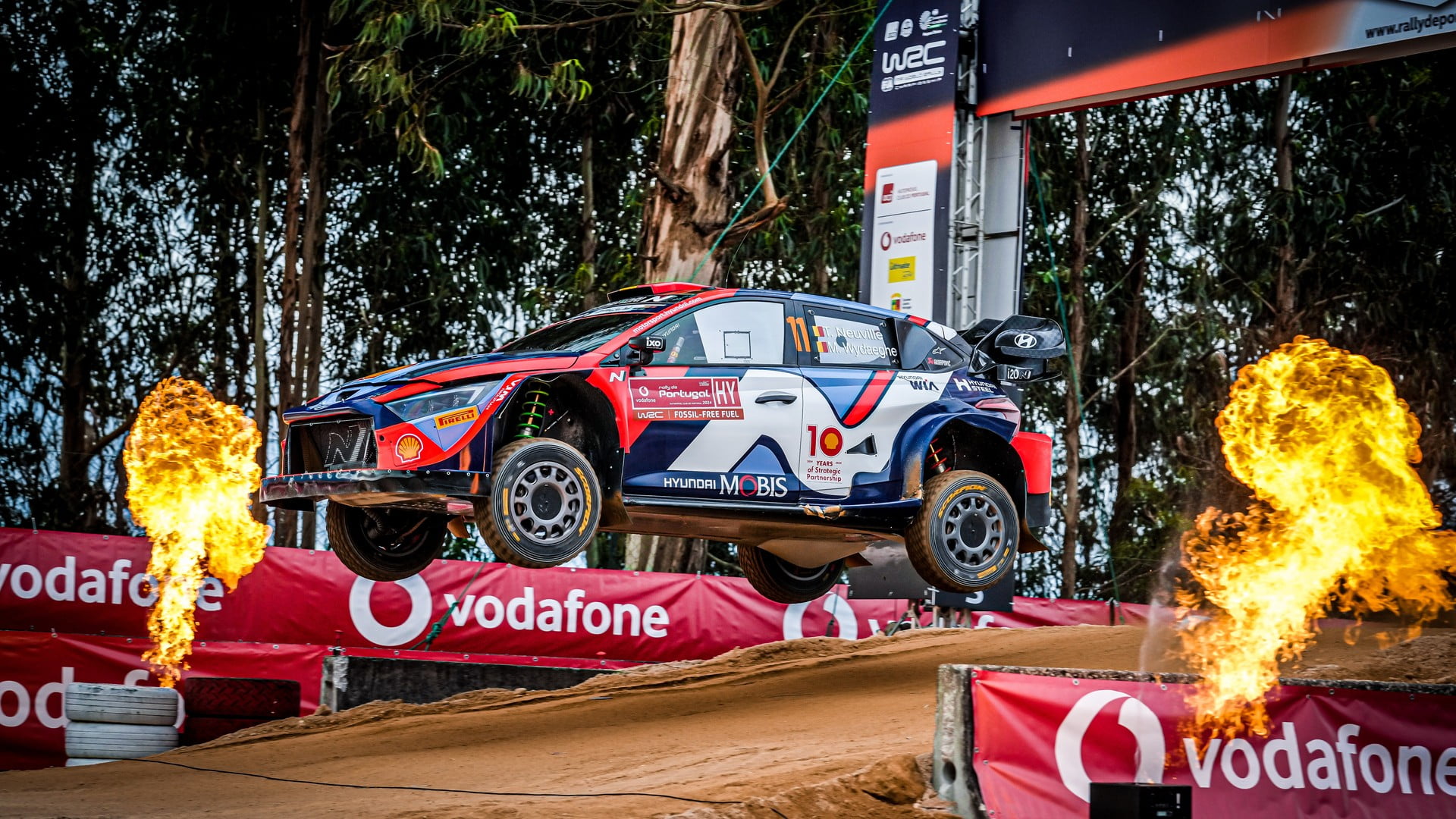 Thierry Neuville Charges to the Front in Thrilling WRC Portugal Opener