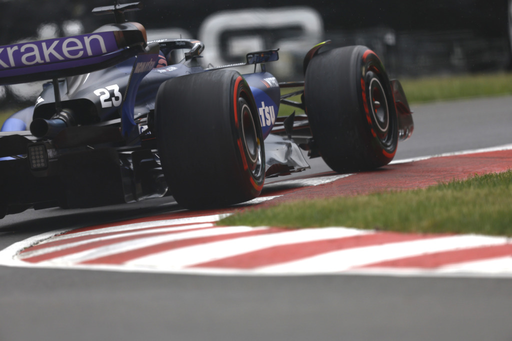 Weight Woes: Albon Reveals Williams Car Outshines Mercedes in Initial Performance