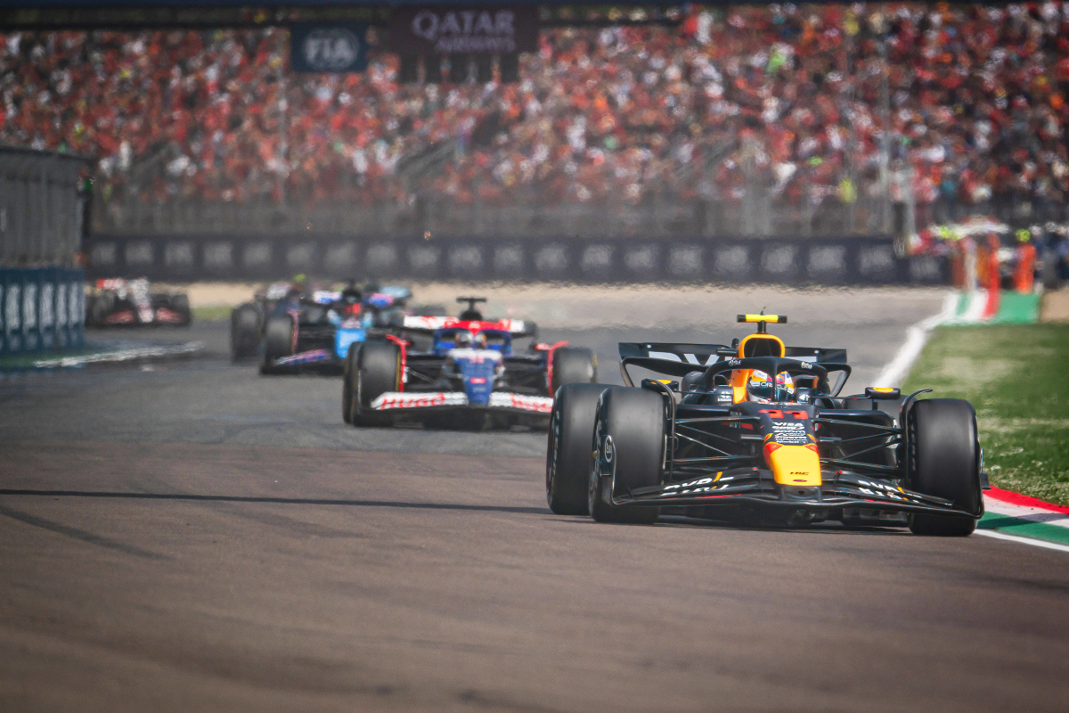 Thrilling Chaos: Three Cars Eliminated after Chaotic Lap in Canada
