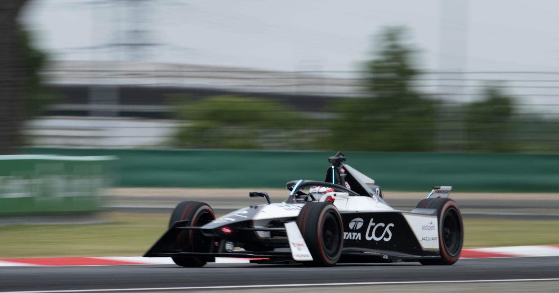 Accelerating Towards Victory: Thrilling Qualifying Results at the 2024 Portland E-Prix Round 13