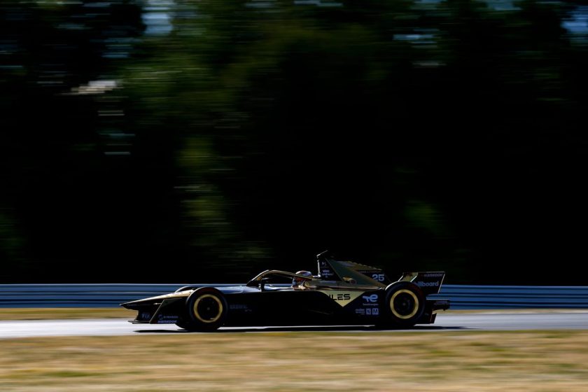The Reigning Champion Strikes Back: Vergne Secures Pole Position at Portland E-Prix