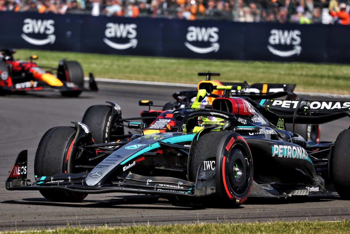 Unveiling the Secret to Mercedes' Victory: How a Crucial Factor Thwarted Verstappen's F1 Charge at Silverstone