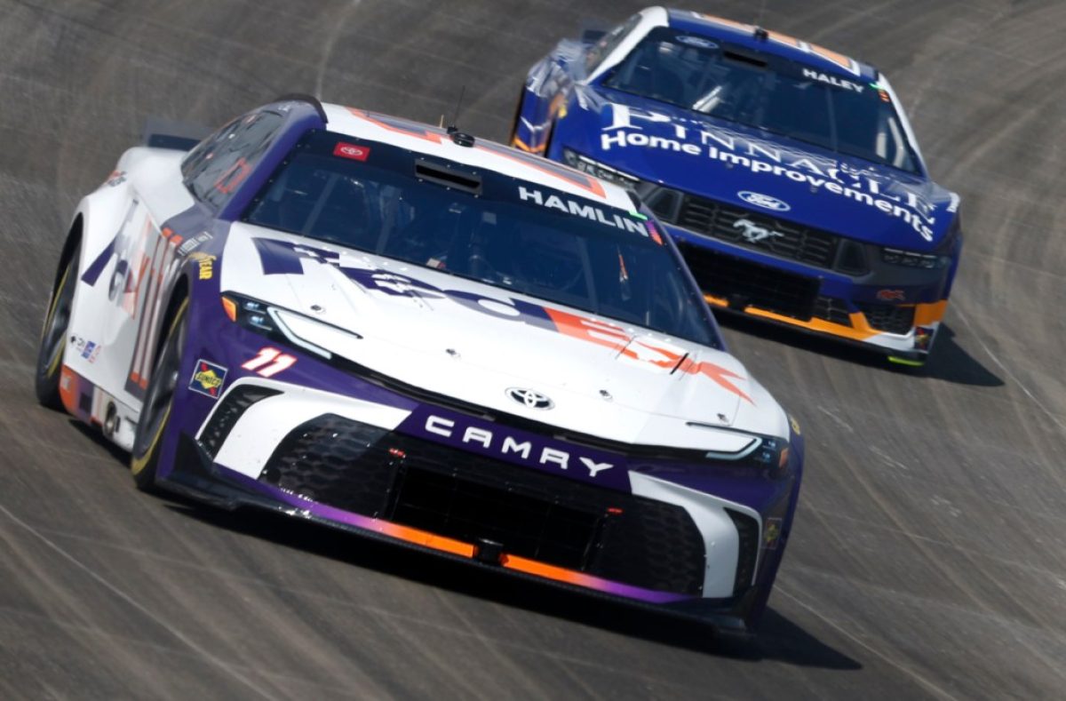 Mother Nature's Interference: Rain Halts Cup Series Race in Michigan with Hamlin Leading from the Pole Position