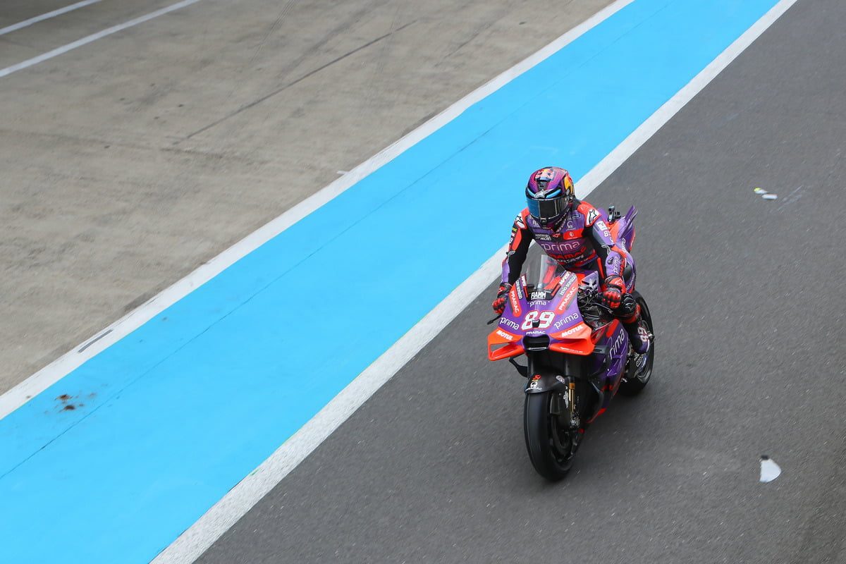 Rapid Martin on top of opening Silverstone MotoGP practice