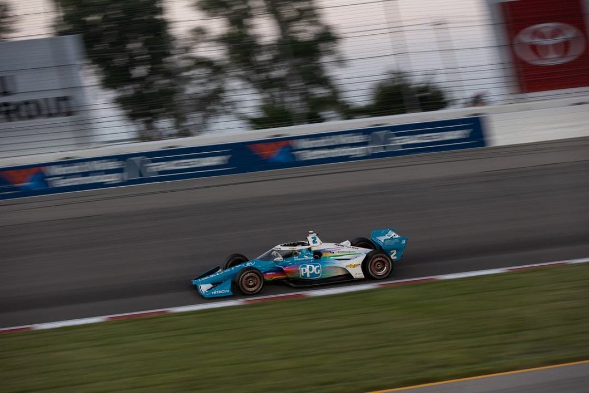 Newgarden wins incident-filled IndyCar Gateway thriller despite spin