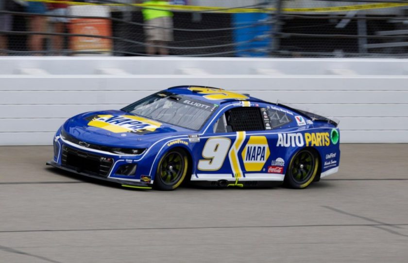 Facing Adversity: Elliott Overcomes Engine Change to Race from Rear at Kansas Speedway