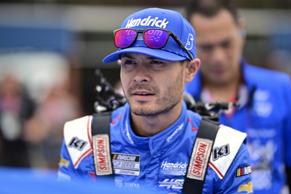 Larson has history and odds in his favor as playoffs kick off at Atlanta