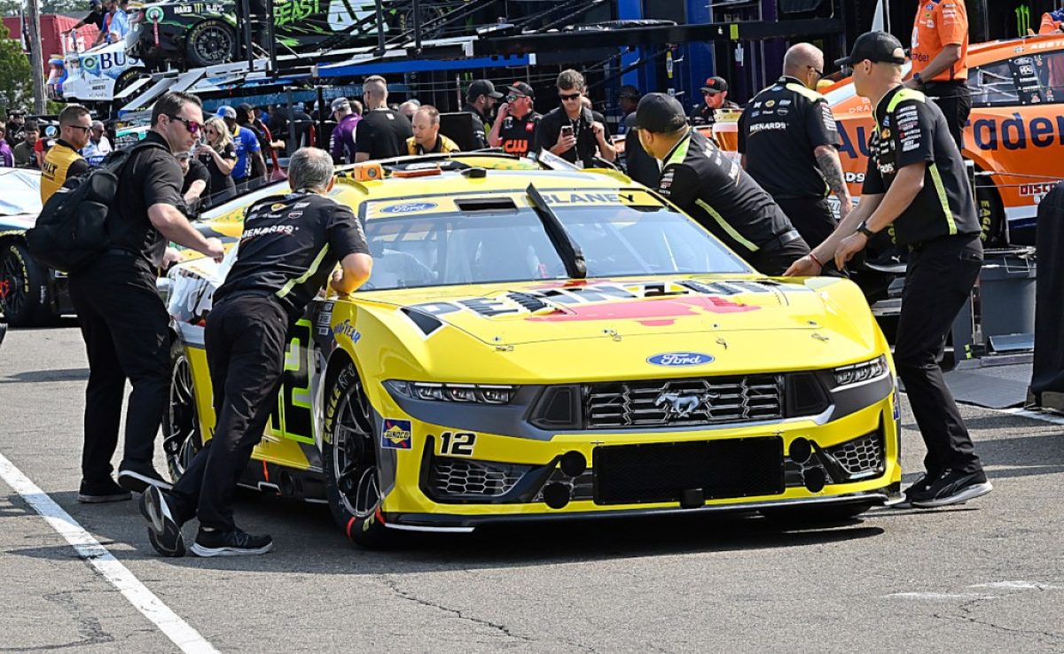 Blaney's Playoff Hopes Dashed on Lap One at The Glen: A Crushing Turn of Events