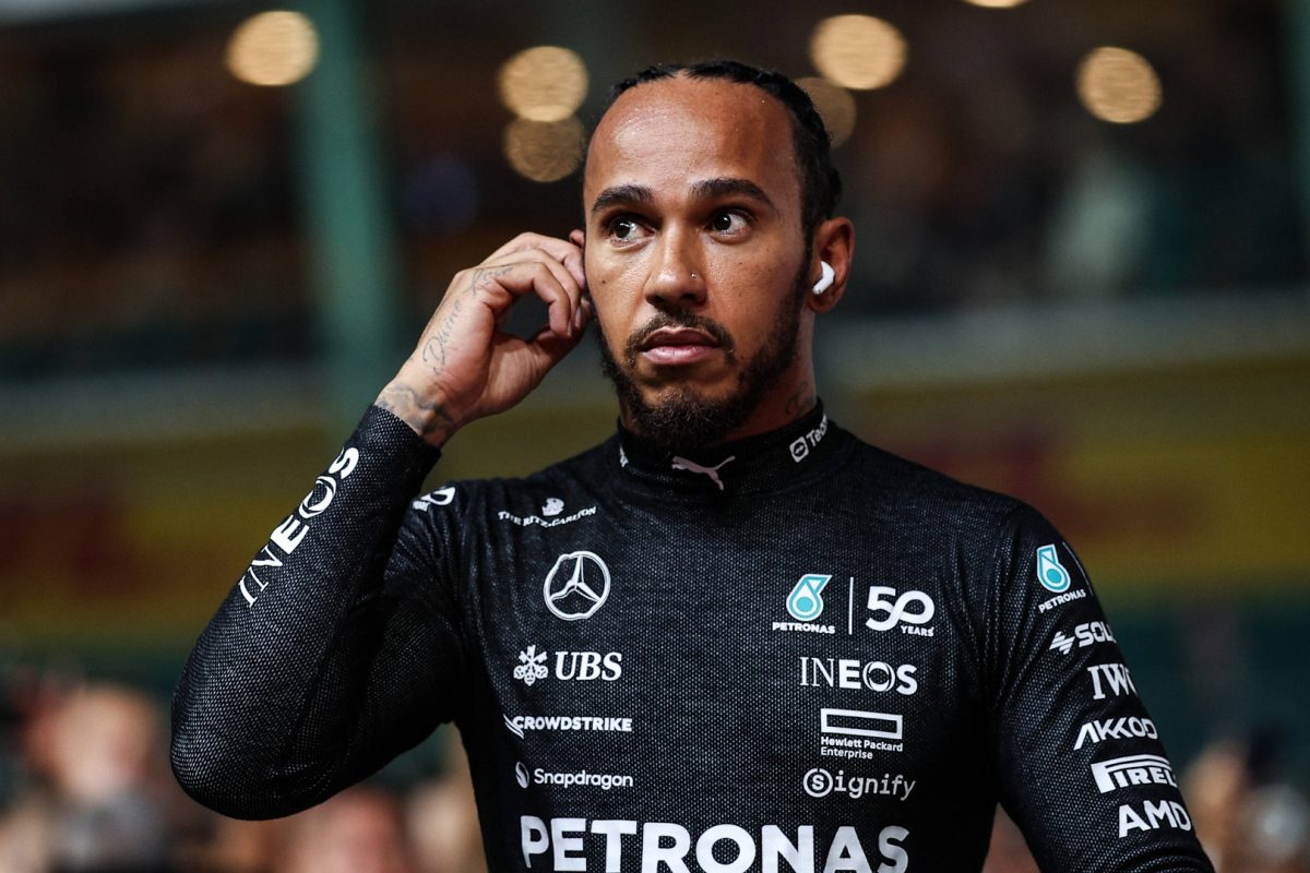 Hamilton SNUBBED as rival F1 driver lauded for huge achievement