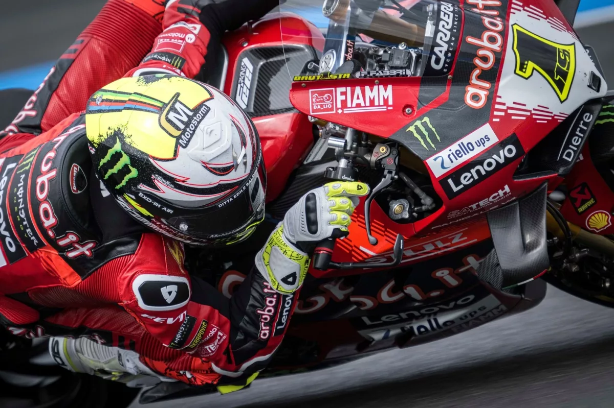 An Alvaro Bautista masterclass ensures Aragon WorldSBK Superpole win