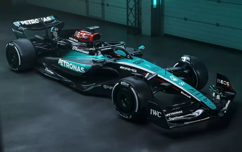 Exclusive Mercedes Livery Unveiled in Singapore: A Tribute to Petronas Anniversary