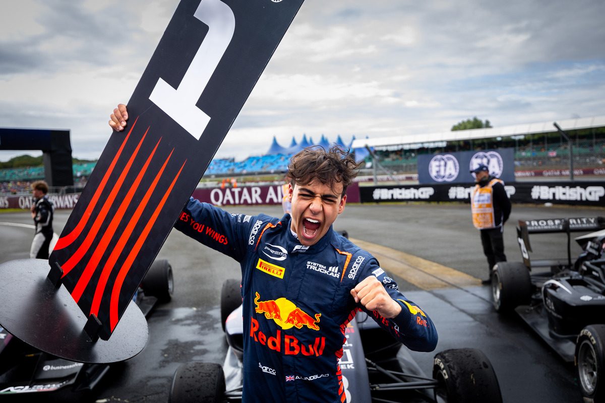 Red Bull Junior Lindblad hired by Campos for 2025 F2 season