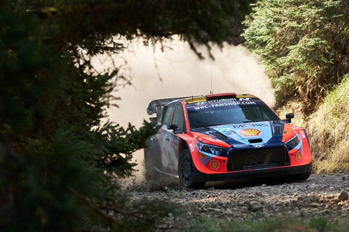 Breaking: Sordo leads in Greece as Tanak suffers double punctures