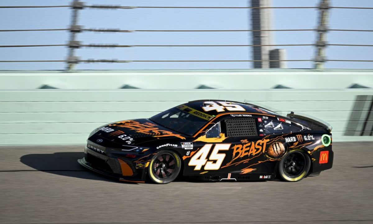 Reddick earns pole for Sunday's Cup race in Miami