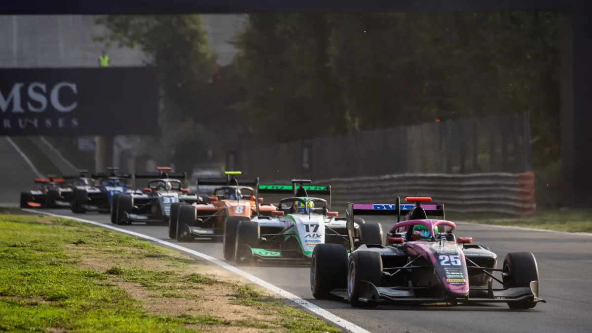 Formula 3 teams announce new drivers as Jerez testing begins