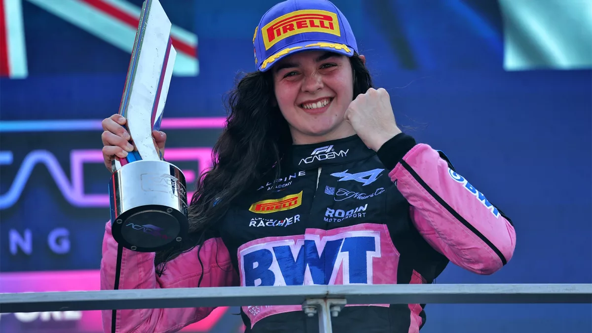 Rising Star Abbi Pulling Earns High Praise from F1's Esteban Ocon as she Nears Academy Title Triumph