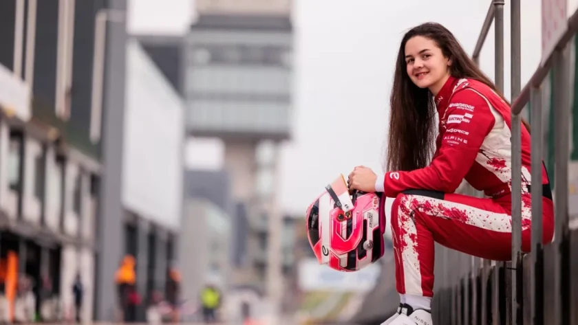 F1 Academy star Abbi Pulling hoping to ‘seal the deal’ to win GB3 contract