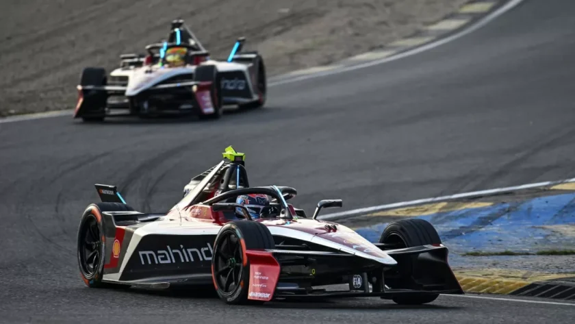 Nyck de Vries top in fifth session of Formula E pre-season test