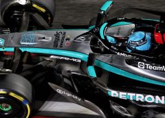 Mercedes walking fine Qatar tightrope with tricky W15