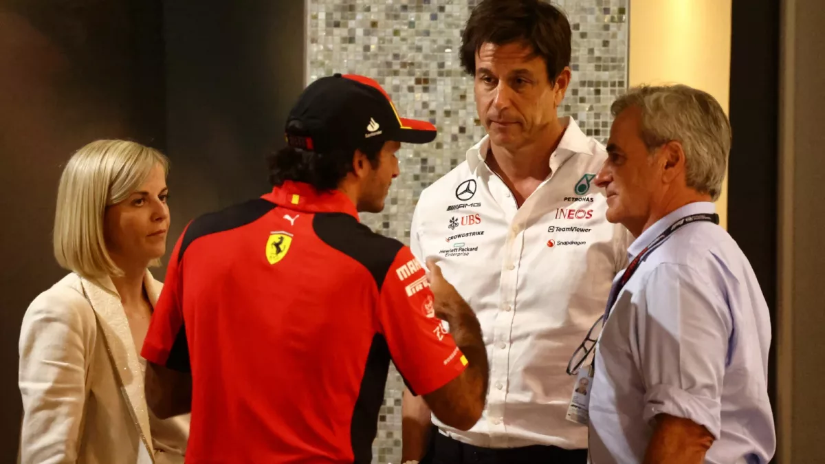 Toto Wolff reveals Carlos Sainz Sr alerted him about Lewis Hamilton to Ferrari