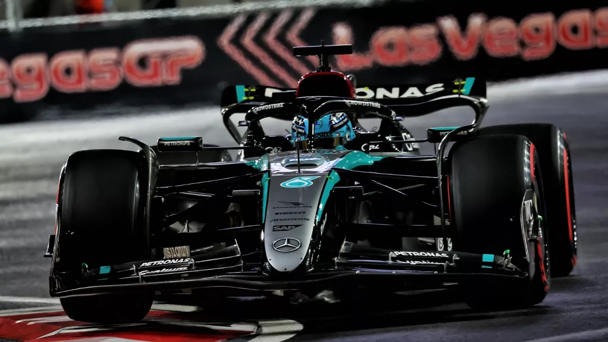 George Russell beats Carlos Sainz to Las Vegas F1 pole position