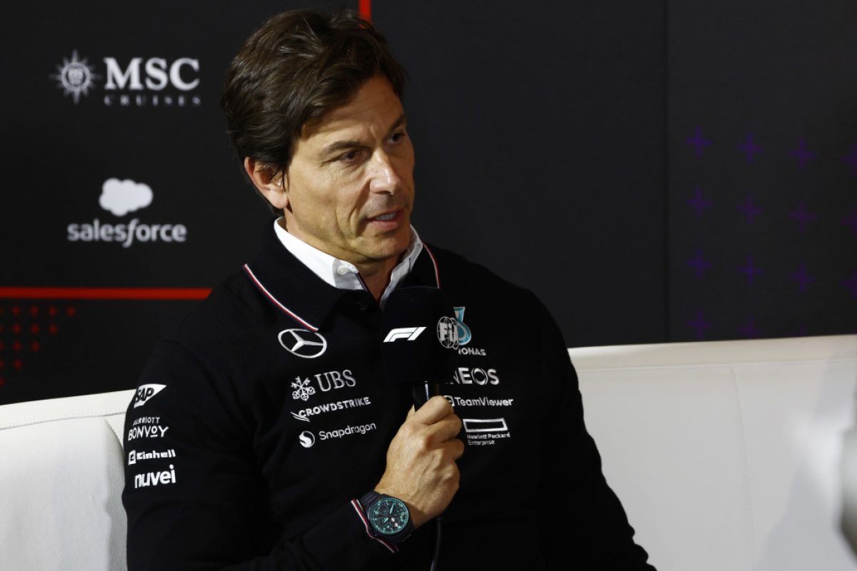 Wolff hits out at ‘yapping little terrier’ Horner