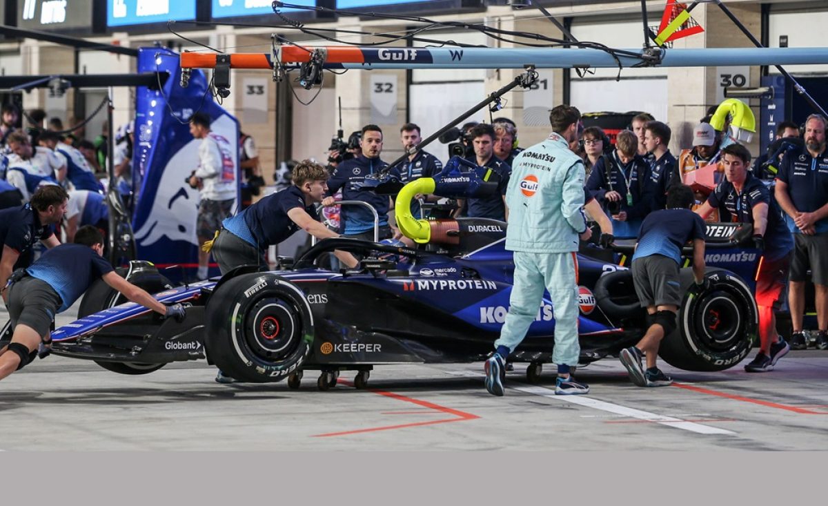 Sainz takes his first drive in a Williams